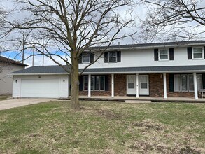 3632 Glenbrooke Ln in Allouez, WI - Building Photo - Building Photo