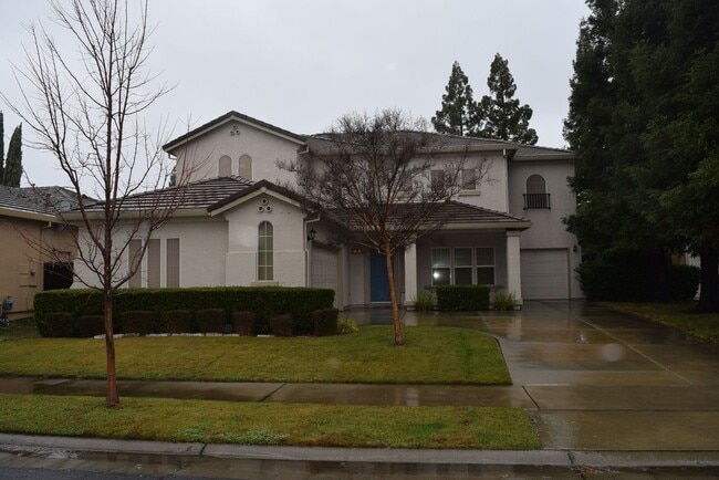 property at 34 Penelope Ct