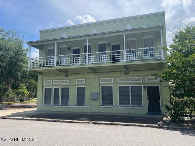 property at 1153 Walnut St