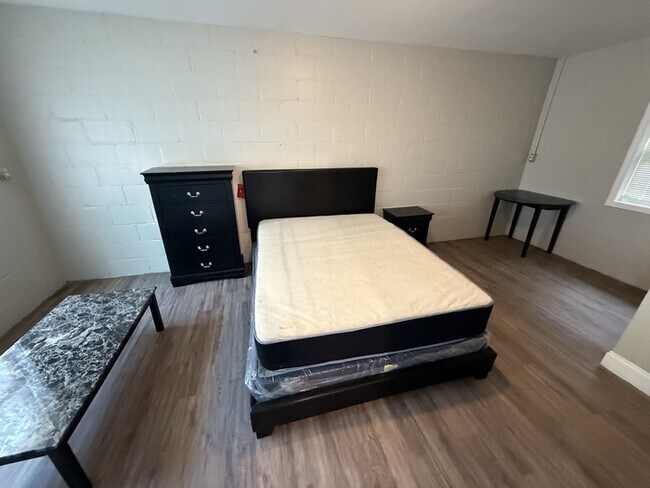 1611 Hasty Pl NW in Atlanta, GA - Building Photo - Building Photo
