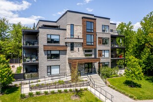 13 De Chambéry Boul in Blainville, QC - Building Photo