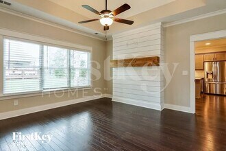 1253 Shades Terrace in Irondale, AL - Foto de edificio - Building Photo