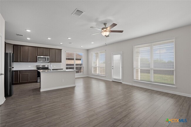 1037 Shelby Dr in Belton, TX - Building Photo - Building Photo