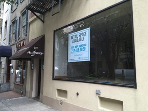 237-239 E 58th St in New York, NY - Building Photo - Building Photo