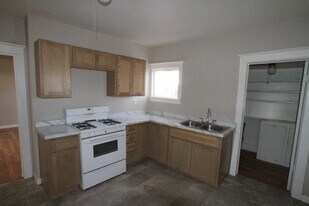 1324 Main St in Canon City, CO - Building Photo