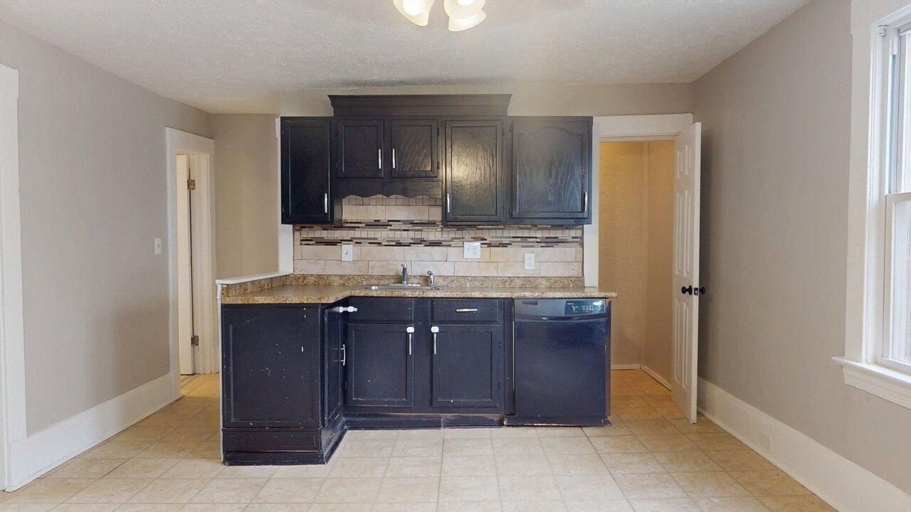 15827 Trafalgar Ave in Cleveland, OH - Building Photo