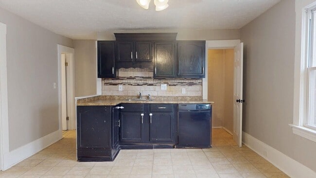 property at 15827 Trafalgar Ave