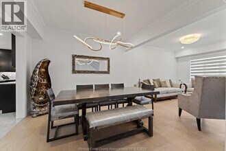 570 Orchards Cres in Windsor, ON - Building Photo - Building Photo