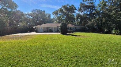 14155 Oak St in Magnolia Springs, AL - Foto de edificio - Building Photo
