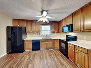 941 S Philwood Ct in Fuquay Varina, NC - Building Photo - Building Photo