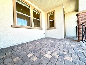 12480 Kings Crk Pl in Las Vegas, NV - Building Photo - Building Photo
