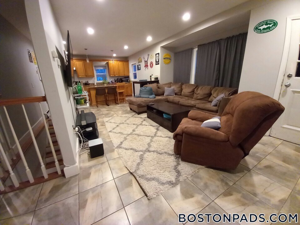 34 Long Ave in Boston, MA - Building Photo