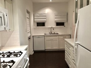 517 N Spaulding Ave, Unit 519 in Los Angeles, CA - Foto de edificio - Building Photo