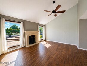 3271 Rosehill Cir in Thousand Oaks, CA - Foto de edificio - Building Photo