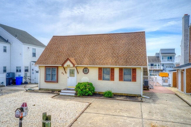 31 Peggy Ln in Stafford Township, NJ - Building Photo - Building Photo