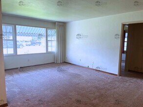 77 Center St in Chula Vista, CA - Building Photo - Building Photo