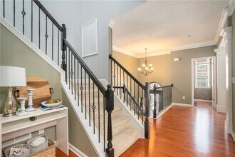 12807 Doe Dr in Alpharetta, GA - Foto de edificio - Building Photo