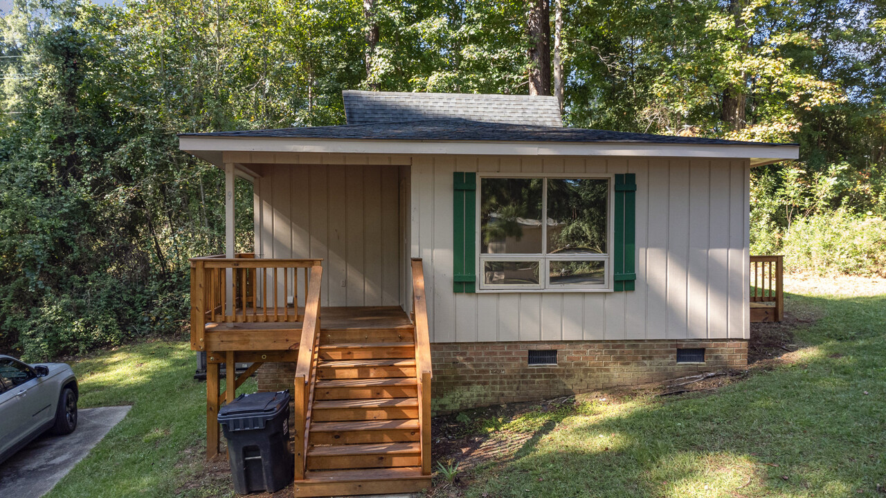 12 Village Terrace Dr in Rockingham, NC - Building Photo