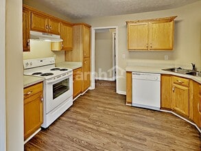 125 Sanders Walk in Mcdonough, GA - Building Photo - Building Photo