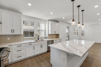 503 Jagels Aly in Mountain View, CA - Building Photo - Building Photo