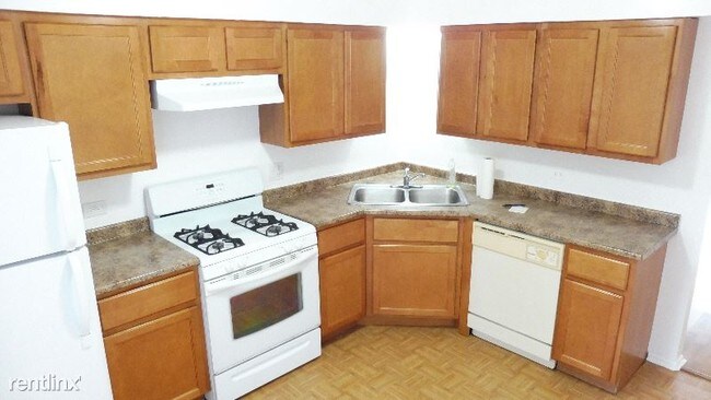 1331 E Ports O Call Dr in Palatine, IL - Building Photo - Building Photo