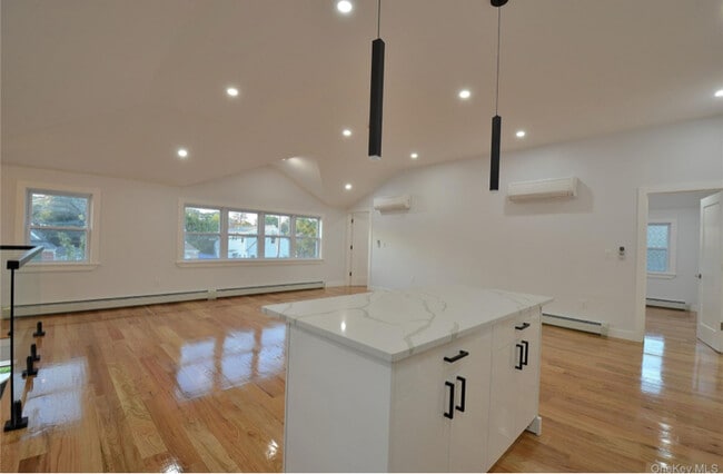 219-42 112th Rd in Queens, NY - Building Photo - Building Photo