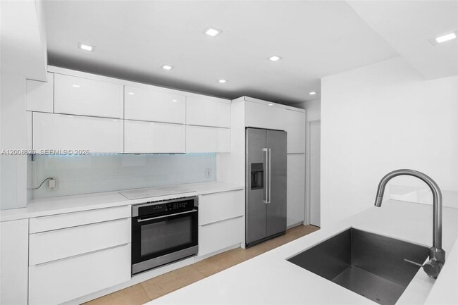 property at 1420 Brickell Bay Dr