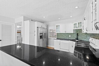 3791 NW 84th Ave, Unit 1F in Sunrise, FL - Building Photo - Building Photo