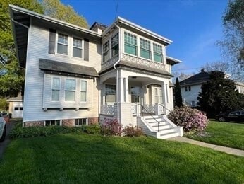 1120 Centre St in Newton, MA - Building Photo - Building Photo