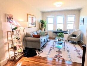 1666 Commonwealth Ave in Boston, MA - Building Photo - Building Photo