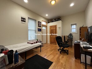 10 Moreland St, Unit 1 in Boston, MA - Building Photo - Building Photo