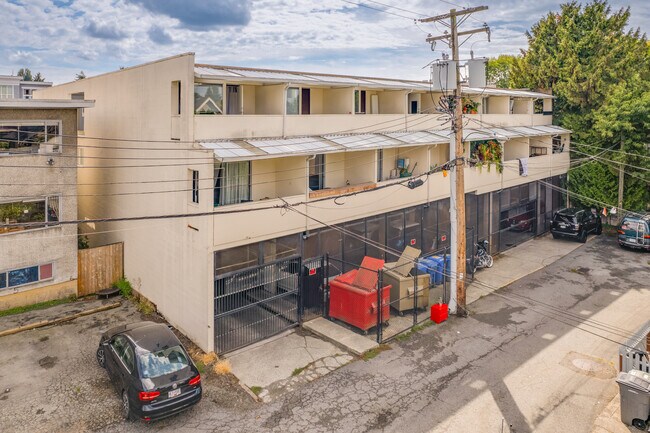 2641-2647 4th Av W in Vancouver, BC - Building Photo - Building Photo