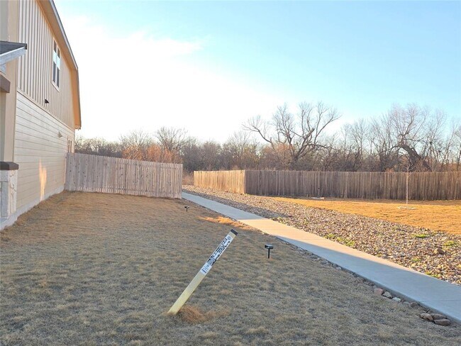 300 Windy Reed Rd in Hutto, TX - Building Photo - Building Photo