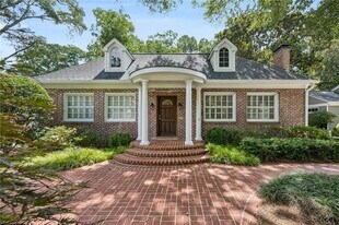 1925 Colland Dr NW in Atlanta, GA - Building Photo