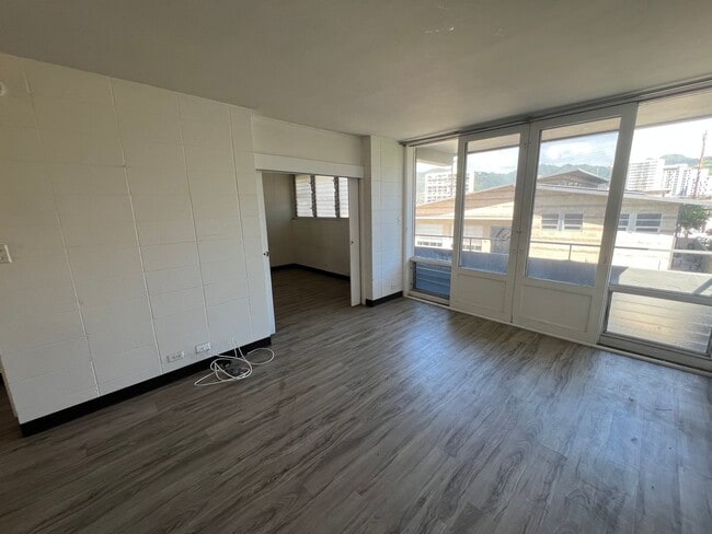 625 University Ave in Honolulu, HI - Building Photo - Building Photo