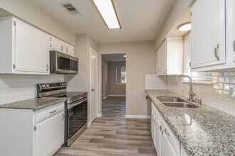 4318 Burkegate Dr in Spring, TX - Building Photo - Building Photo