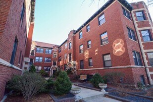 1314 Oak Ave in Evanston, IL - Building Photo