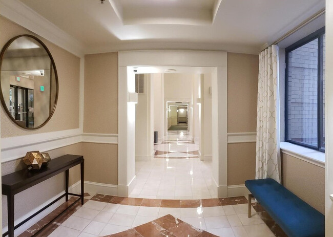 3830 9th St N, Unit Penthouse 4E in Arlington, VA - Building Photo - Building Photo