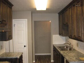 11 Lackland Cir in Wichita Falls, TX - Building Photo - Building Photo