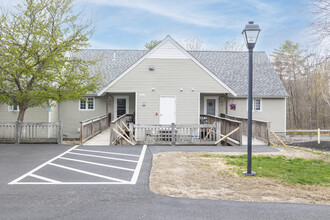 Settler's Ridge Apartments - 55+ Community in Atkinson, NH - Building Photo - Building Photo