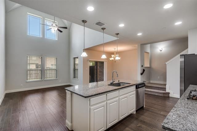 property at 721 Lowveld Dr