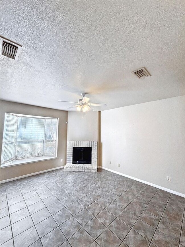 8310 Wild Rose St in Houston, TX - Building Photo - Building Photo