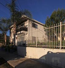 5017 Granada St in Los Angeles, CA - Building Photo - Building Photo