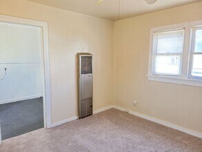 1104 1/2-1421-1422 Wallace St in Clovis, NM - Building Photo - Building Photo