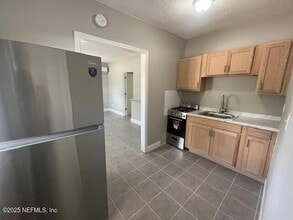3313 Kennedy St in Palatka, FL - Foto de edificio - Building Photo