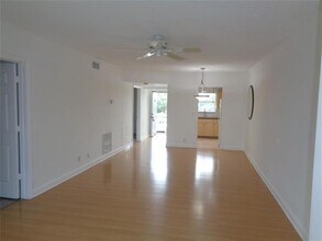 4200 Crystal Lake Dr in Pompano Beach, FL - Building Photo - Building Photo