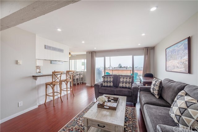 1720 Ardmore Ave-Unit -323 in Hermosa Beach, CA - Building Photo