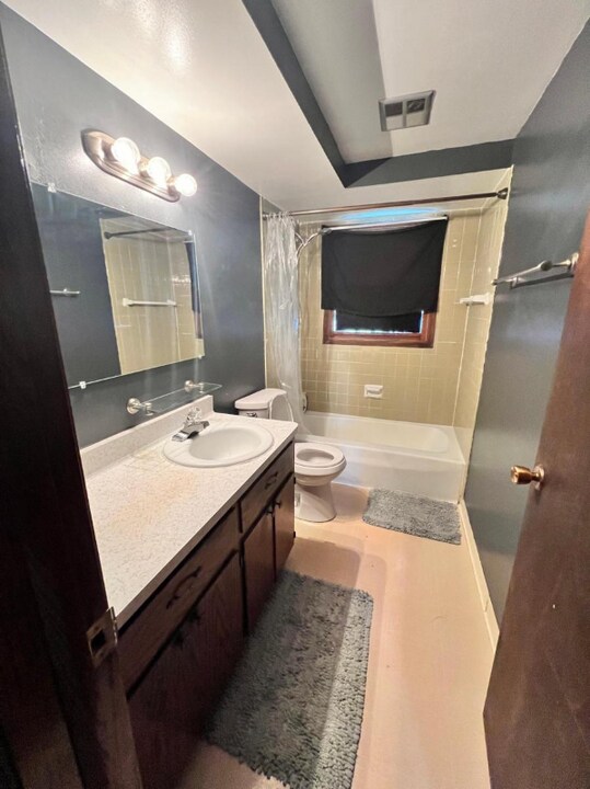 3431 E Grange Ave, Unit A in Cudahy, WI - Building Photo