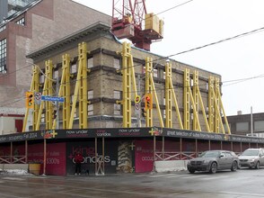 King Plus Condos in Toronto, ON - Building Photo - Building Photo