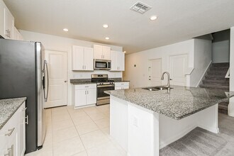 4132 84th Ct E in Palmetto, FL - Foto de edificio - Building Photo